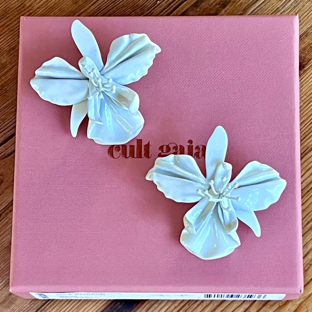 Cult Gaia White Floral Earrings